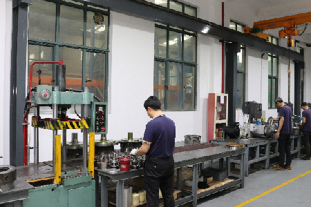 走进工厂